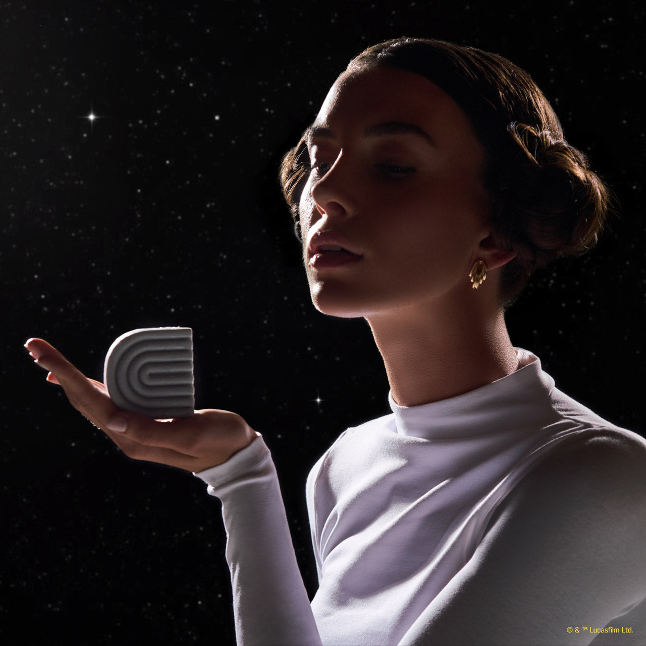 504513-StarWarsxKitsch-RiceWaterProteinStrengtheningSolidConditioner-R2-D2-Model-1280x1280px.jpg