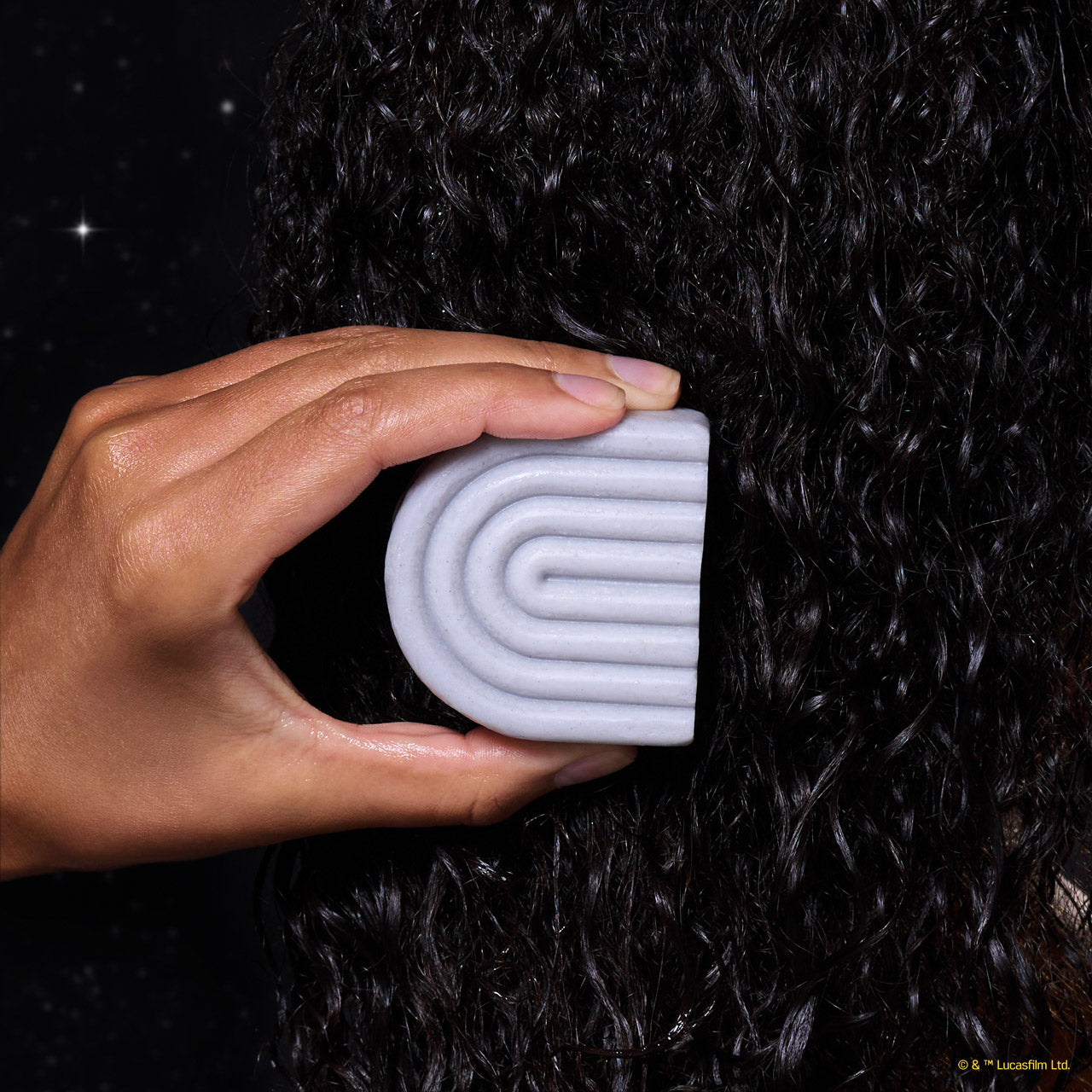 504513-StarWarsxKitsch-RiceWaterProteinStrengtheningSolidConditioner-R2-D2-Model-4-1280x1280px-1.jpg