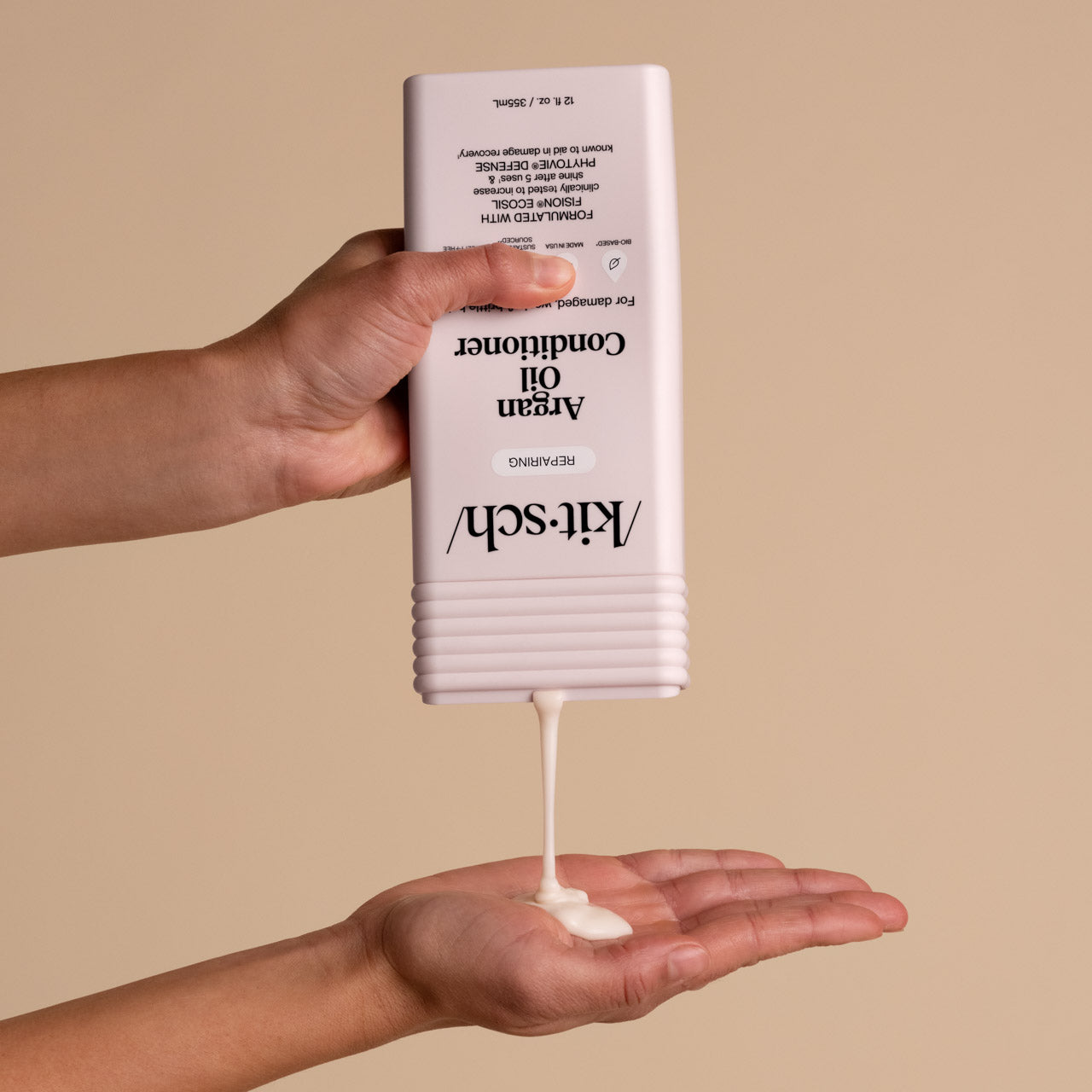 505930-ArganOilLiquidConditioner-Repairing-HairCare-Model-2-1280x1280px-1.jpg