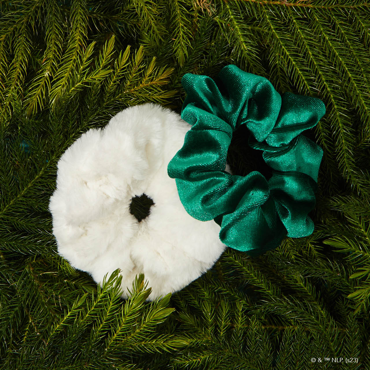 61944-ElfxKitsch-CreativeProductShoot-Scrunchies-2pc-ElfTuxedo-1280x1280px-1.jpg