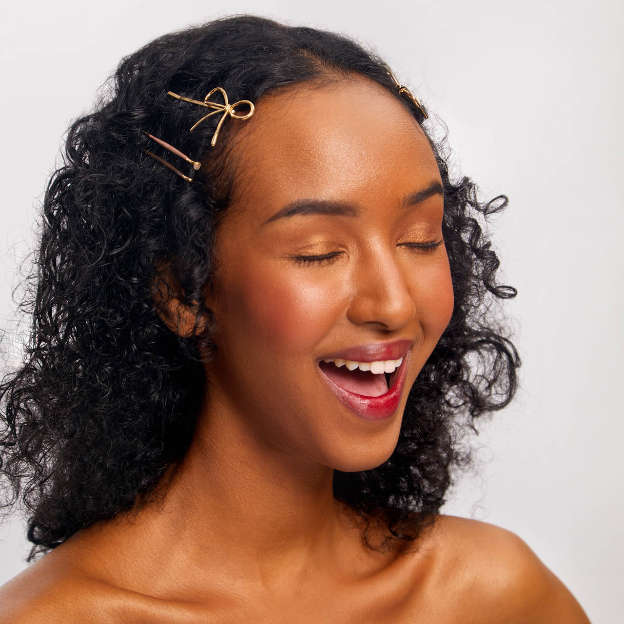 64259-MetalEnamelPuffy_BowBobbyPins-8pc-Model-Hair-Rosewood-2-1280x1280px.jpg